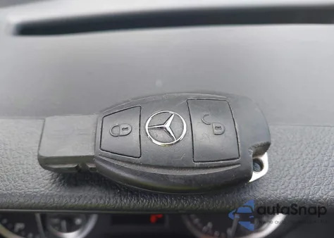 2021 Mercedes-Benz Metris z USA, uszkodzony, nr VIN W1XV0CEY2M3905320